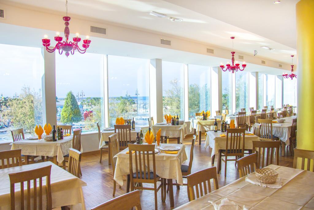 Hotel Massimo Resort Cesenatico Extérieur photo